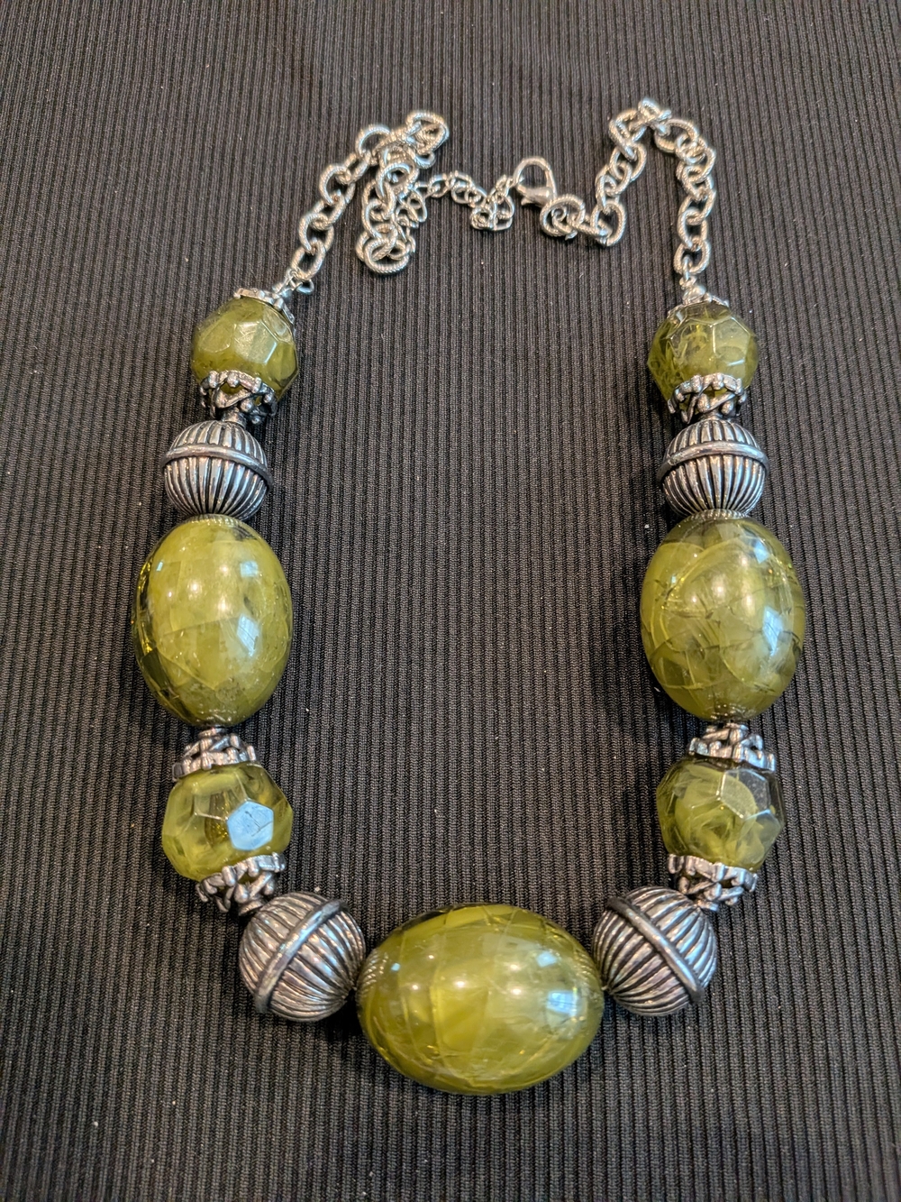 Green Beaded Statement Necklace 11.5"